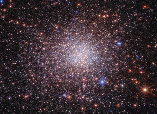 Webb e Hubble revelam relíquia da formação da nossa galáxia