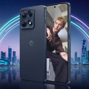 Motorola quer derrotar Samsung com "top de linha acessível"; veja vazamento