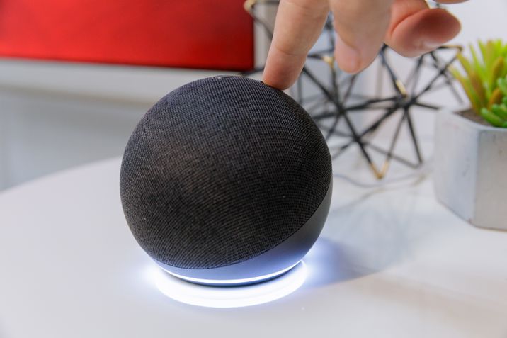 Amazon Echo Dot 5