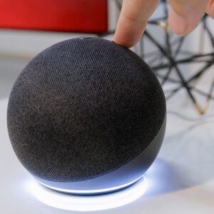 Alexa com preço no chão: Amazon Echo Dot sai por R$ 278 e permite parcelar em 6x