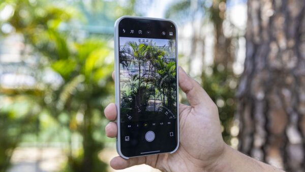 Como saber se a câmera do celular é boa antes de comprar?