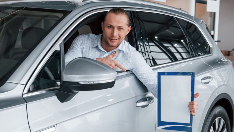Carro por assinatura vale a pena em 2026? Fizemos as contas pra você