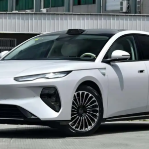 Sedan de luxo da BYD chega à China com preço de carro popular no Brasil