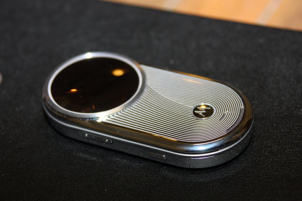 Motorola Aura