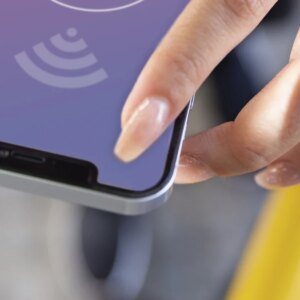 Brasil ainda tem 26 mil localidades sem sinal de celular, diz Anatel