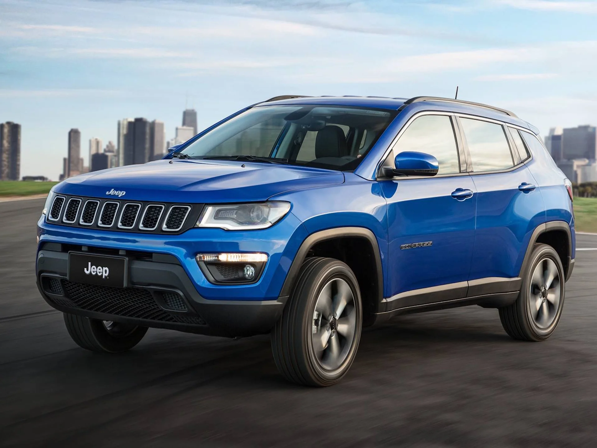 Editar informações da imagem jeep compass 2017