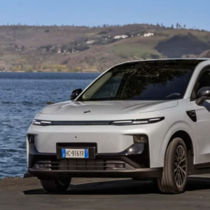 Se liga, BYD! Novo SUV híbrido da Leapmotor já tem data para chegar