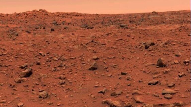 50 anos após o histórico pouso da Viking 1 em Marte, a NASA está olhando para os céus do Planeta Vermelho