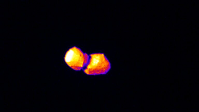 A sonda Hayabusa2 do Japão captura uma foto notável de um asteróide de duas cabeças a 62 milhões de milhas de distância