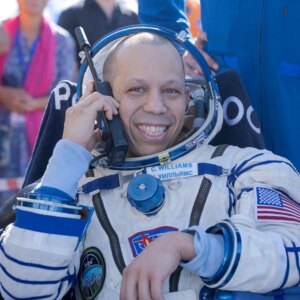 Astronauta da NASA Chris Williams retorna à Terra