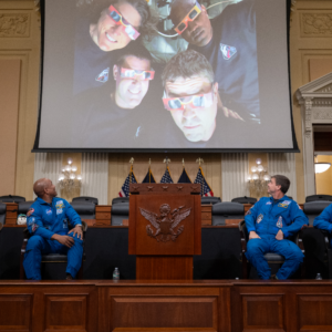 Astronautas da lua Artemis visitam a foto do dia do Capitólio em 6 de julho de 2026