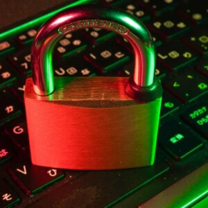 Ciberataques disparam no Brasil e colocam empresas em alerta, mostra levantamento
