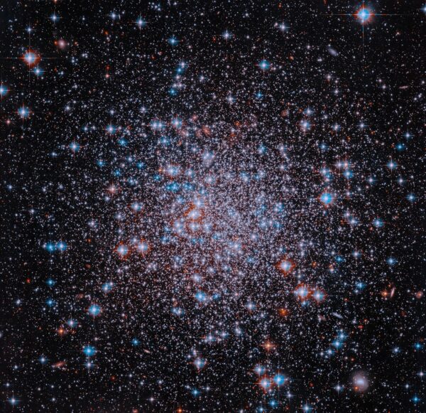 Hubble da NASA espia Stellar Sparkler para 4 de julho