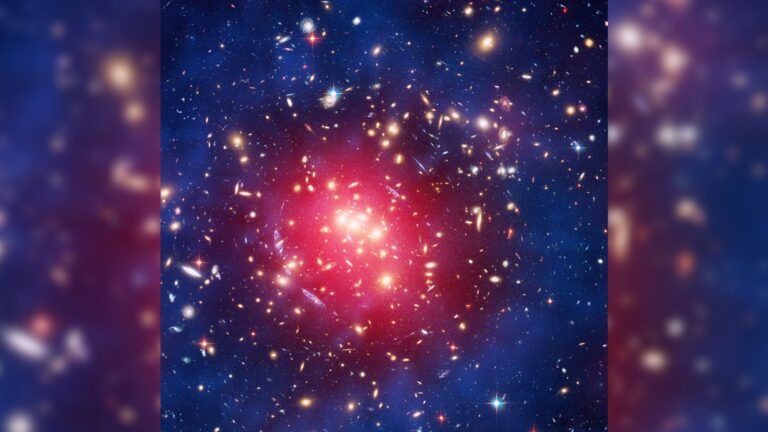 Impressionantes novas imagens do telescópio espacial da NASA revelam o universo em vermelho, branco e azul para a America 250