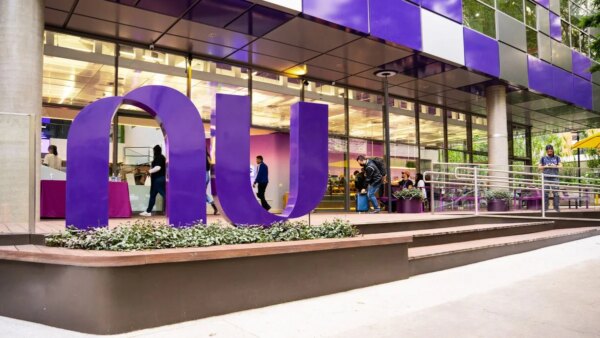 Nubank compra banco para não ter que mudar de nome