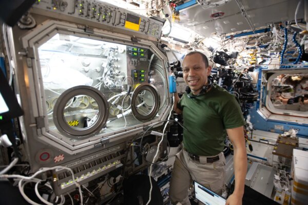 O astronauta da NASA Chris Williams discutirá a missão da estação espacial