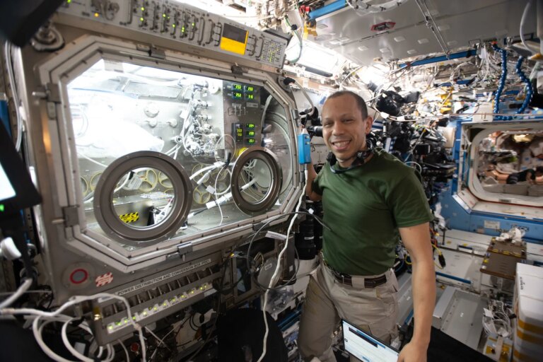 O astronauta da NASA Chris Williams discutirá a missão da estação espacial