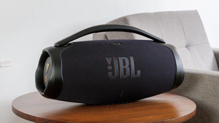 Preço despenca: JBL Boombox 3 por R$ 1.591 com cupom no Mercado Livre