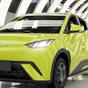 BYD "derrete preços" e Dolphin Mini fica ainda mais barato em agosto