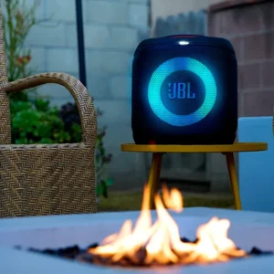 JBL grandona que aceita microfone aparece na Amazon por R$1.259; bateria para 15h