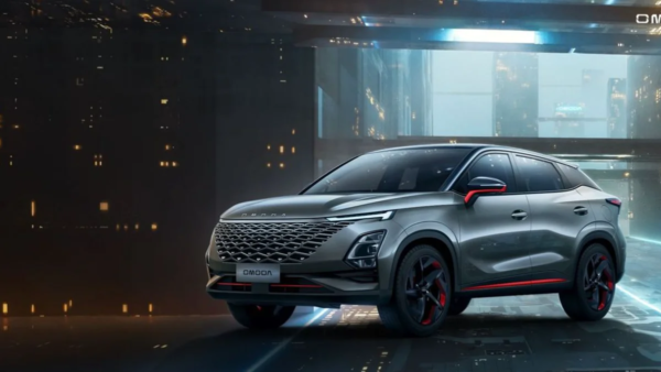 Rival da BYD vende SUV híbrido mais em conta que Yaris Cross