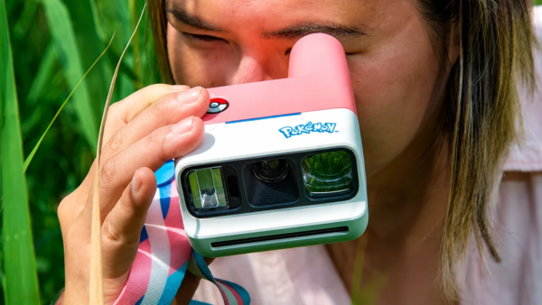 Polaroid lança câmera do Pikachu para celebrar 30 anos de Pokémon