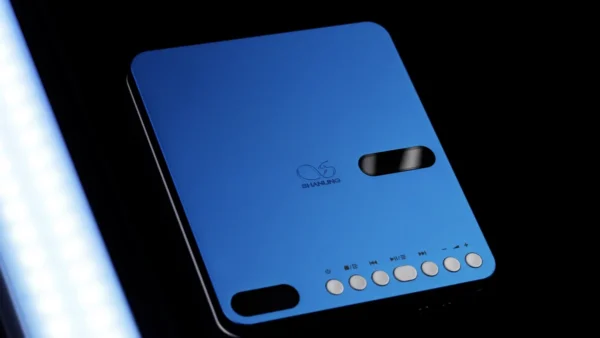 "Discman do futuro" une USB-C, áudio hi-fi, Bluetooth 6.0 e bateria para 12h de música