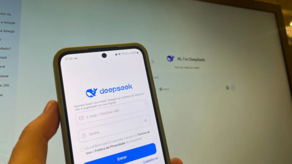 Nova IA da DeepSeek resolve tarefas apenas olhando telas