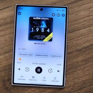 Dá para ouvir áudiobook no Kindle ou você precisa do celular? Entenda opções