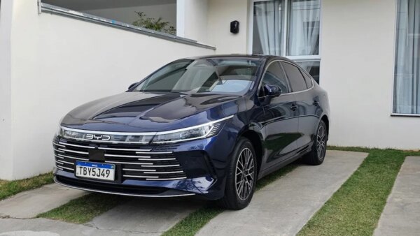 BYD derrete preços do King para destronar de vez o Corolla; veja condições