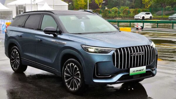 SUV gigante chinês é confirmado para o Brasil; CT Auto já testou