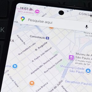 7 prompts para transformar o novo Google Maps no guia de turismo perfeito