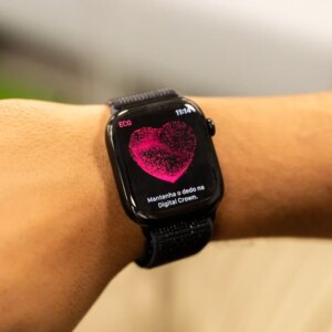 Apple Watch Series 12 vai monitorar frequência cardíaca o dia todo
