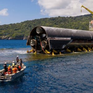 A nave estelar está voltando para casa! SpaceX carrega espaçonave flutuante em enorme navio ‘semi-submersível’ no Oceano Índico (fotos)