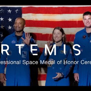 Assista ao presidente Trump dar aos astronautas Artemis II a Medalha de Honra Espacial do Congresso hoje