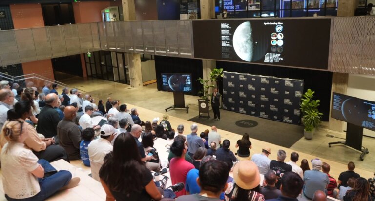 Construindo a Base Lunar: Histórias da NASA no Ion
