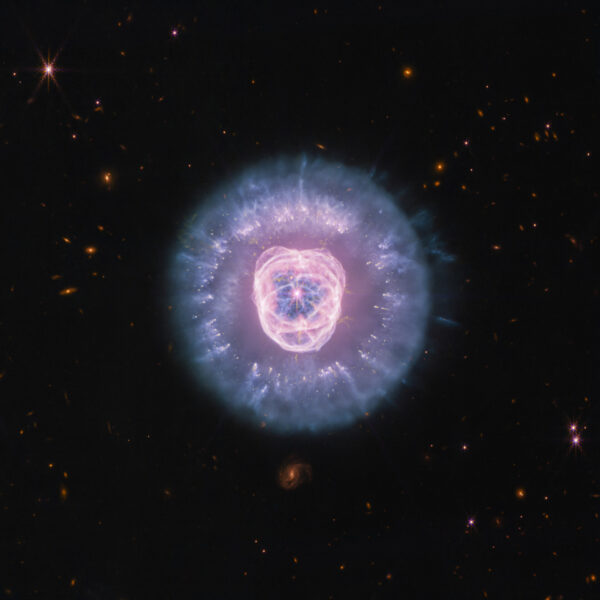 Nebulosa do Leão ganha vida por Webb