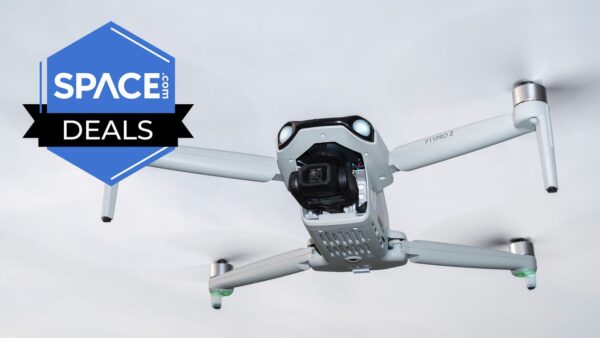 Obtenha este drone Ruko F11 PRO 2 equipado com câmera para iniciantes pela metade do preço.