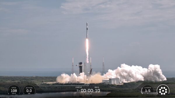 SpaceX lança 29 satélites Starlink e pousa foguete em navio no mar (vídeo, fotos)