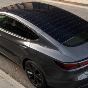 Teto solar que carrega carro elétrico? Fornecedora da Tesla inova com vidro fotovoltaico
