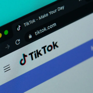 TikTok leva multa milionária da ANPD e terá que reforçar a segurança de jovens