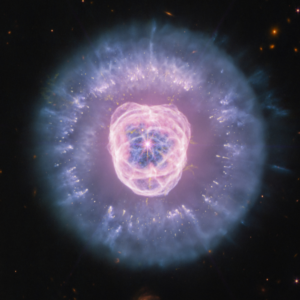 Veja a majestosa juba da foto da Nebulosa do Leão do dia 11 de agosto de 2026