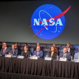 ‘Isso não tem precedentes’: Por que os recentes lançamentos de arquivos de OVNIs do Pentágono são tão importantes