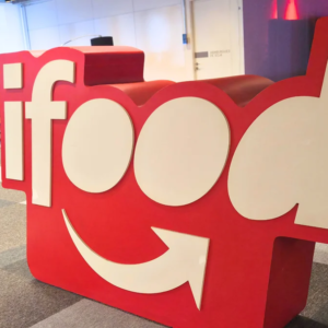 iFood prepara investida contra rivais chineses com IA e entrega turbo