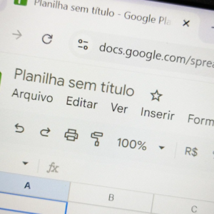 Como usar Agentes de IA para automatizar pesquisas e planilhas em segundo plano