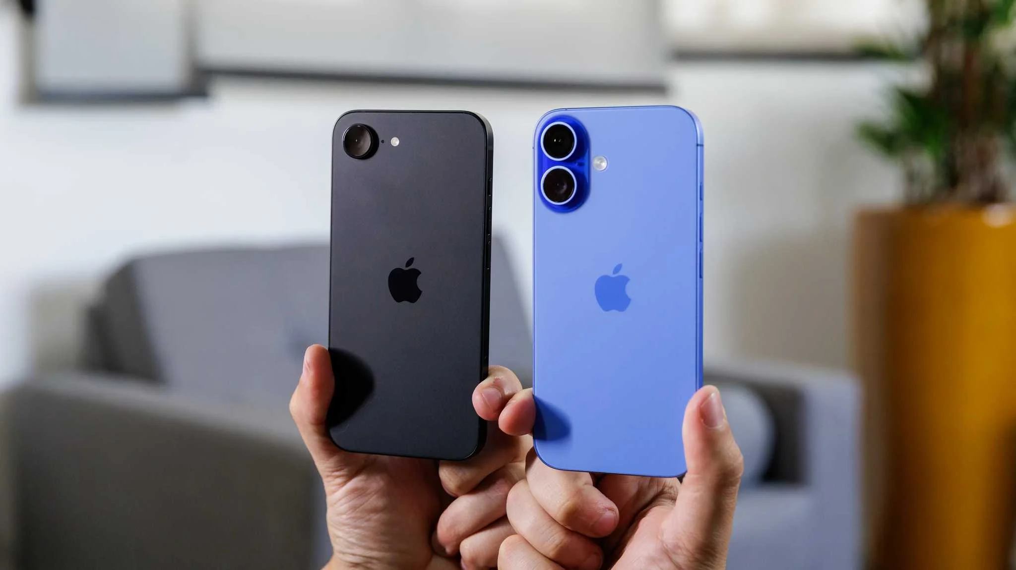 iPhone 16E vs iPhone 16 Traseira