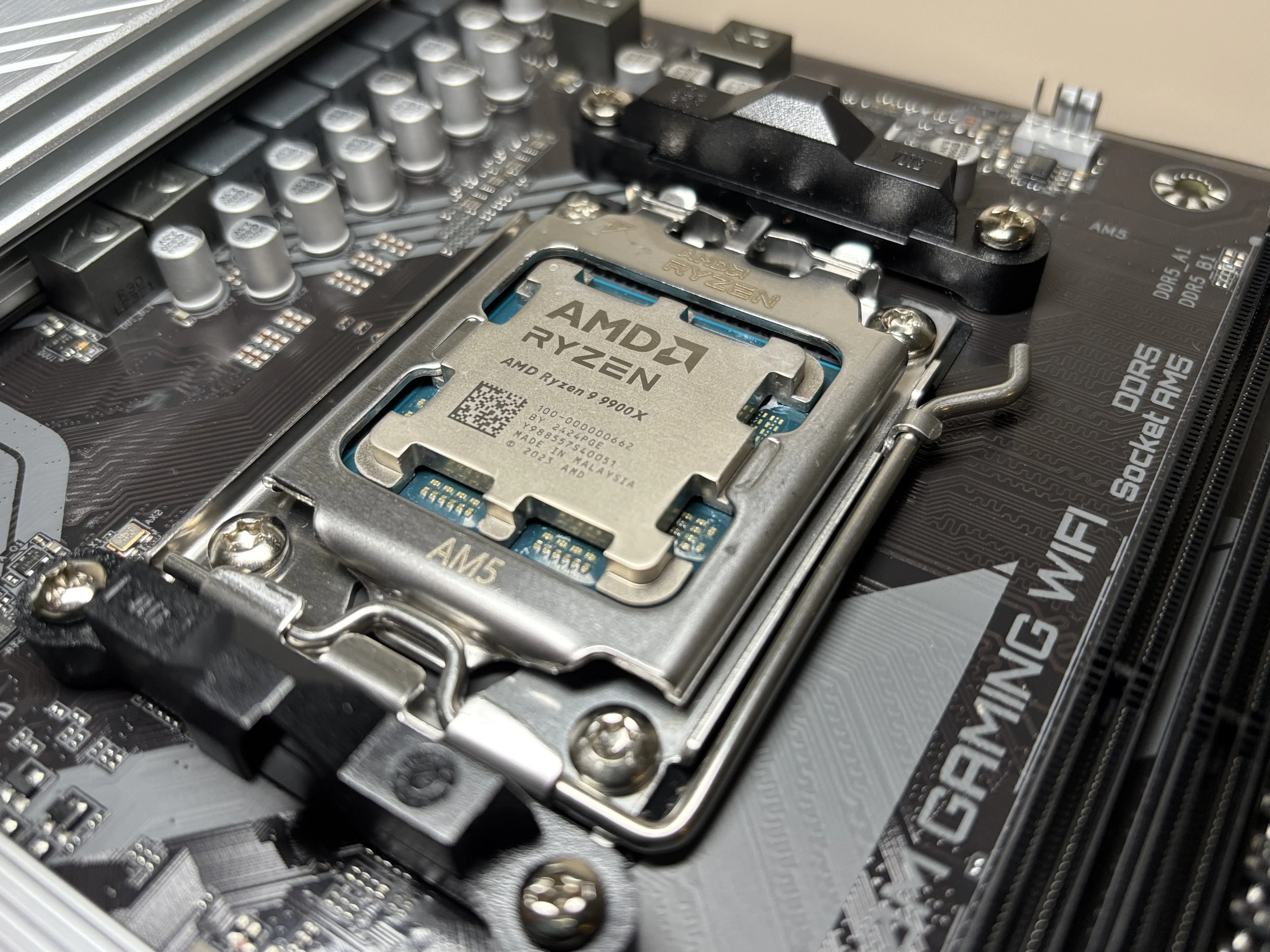 Editar informações da imagem amd-ryzen-9-9900x