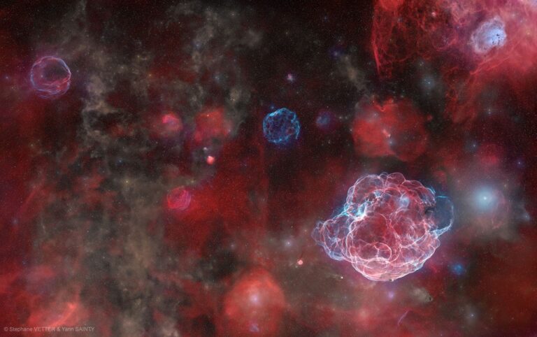 APOD: 2026, 24 de setembro - Os fantasmas de cinco supernovas