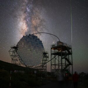 APOD: 2026, 26 de setembro – Meteoro Espelhado e Via Láctea
