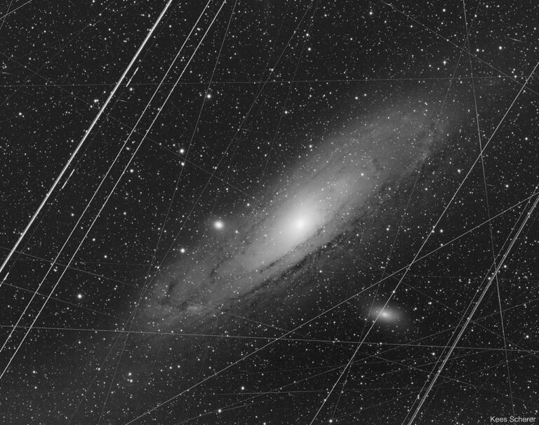 APOD: 2026 27 de setembro – Andromeda Antes e Depois do Photoshop